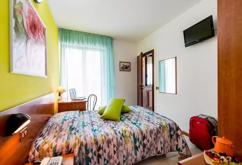اتاق استاندارد یک نفره, Villa Truentum