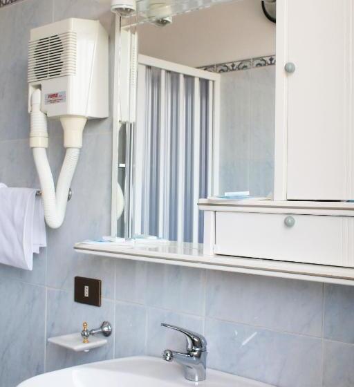 غرفة عائلية, Villa Truentum