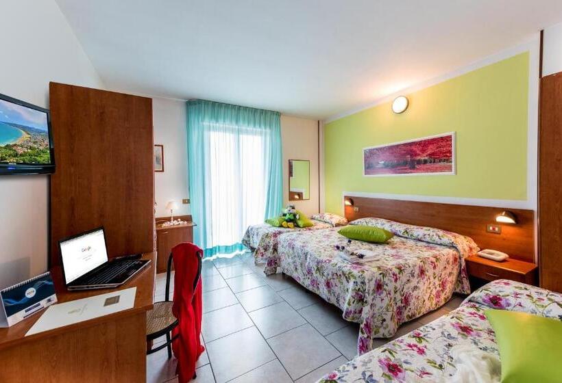 غرفة عائلية, Villa Truentum