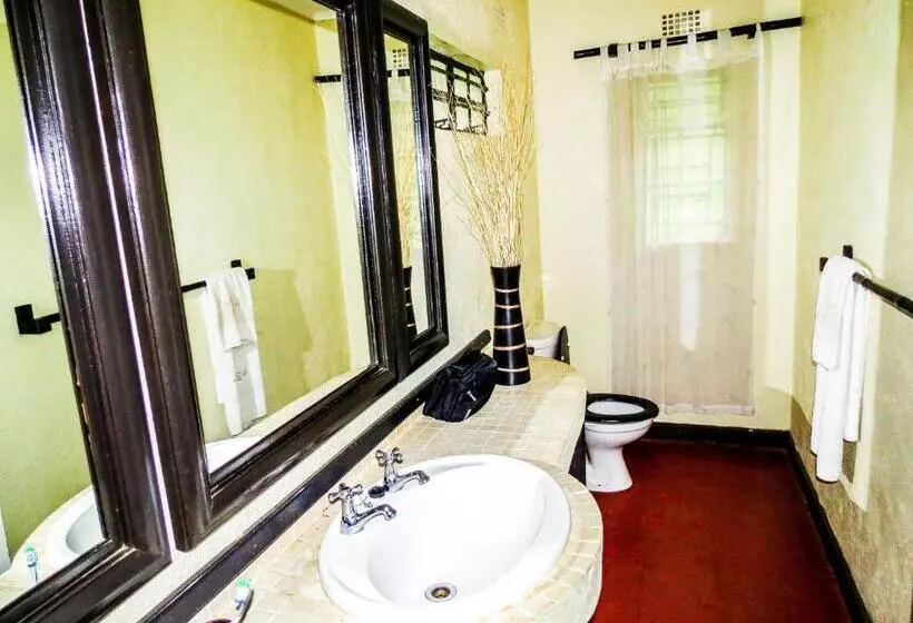 اتاق لوکس, Woodlands Lilongwe