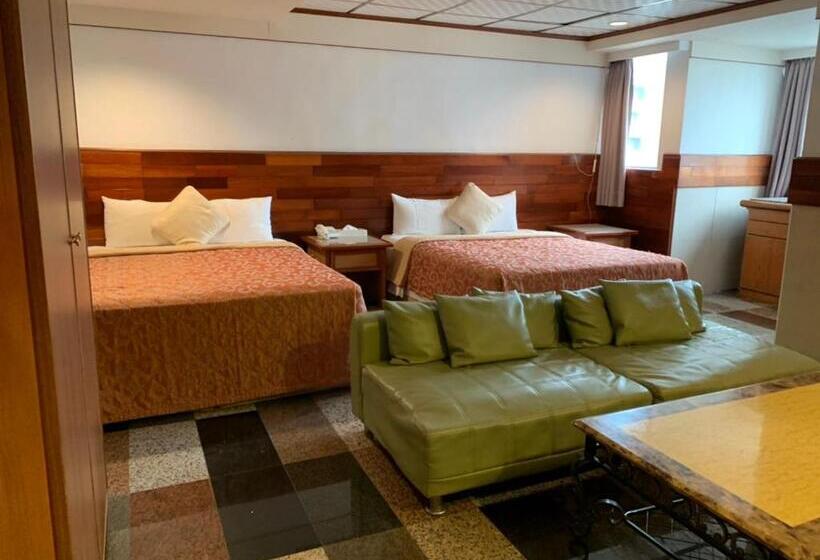 اتاق استاندارد چهار تخته, Yi Pin Business