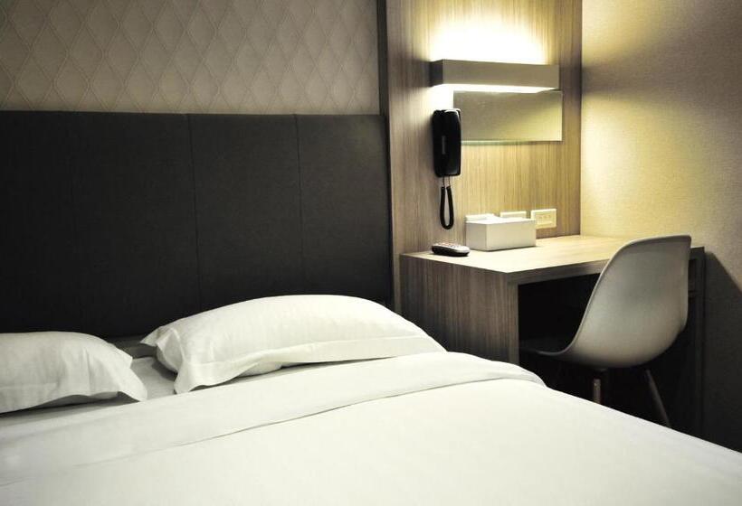 اتاق استاندارد, The Riverside Hotel International