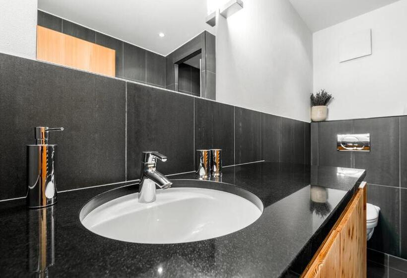 Апартаменты 3 Спальни, Ari Resort Apartments