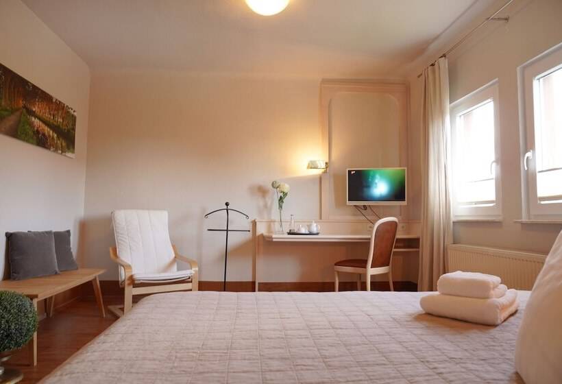 חדר קומפורט, Hauser Der Villa Italia