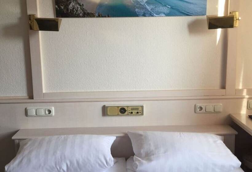 חדר אקונומי, Hauser Der Villa Italia