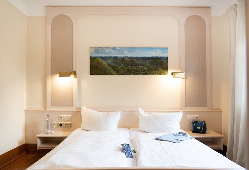 חדר אקונומי, Hauser Der Villa Italia