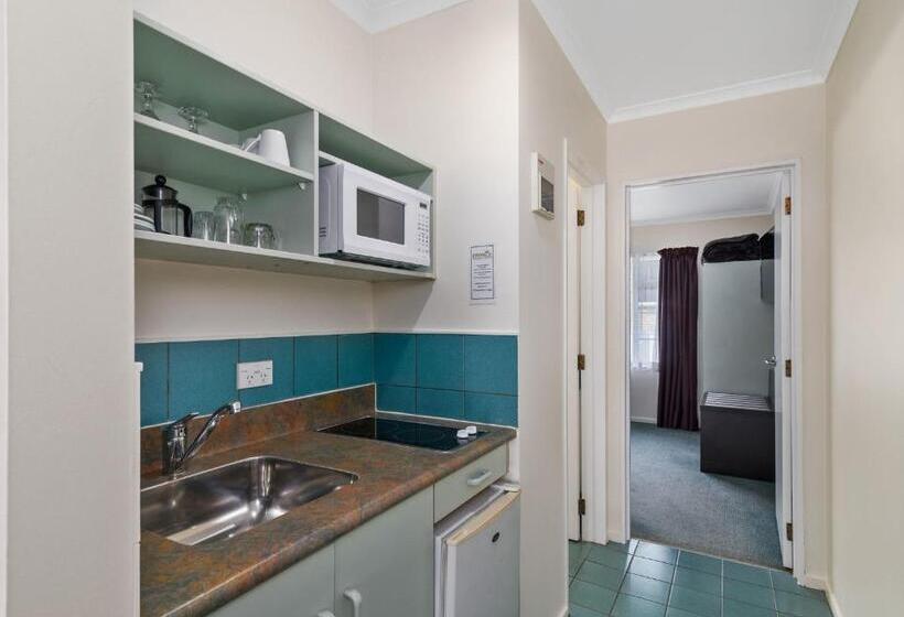 סוויטה דלוקס, Asure Prince Motor Lodge