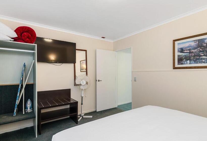 סוויטה דלוקס, Asure Prince Motor Lodge