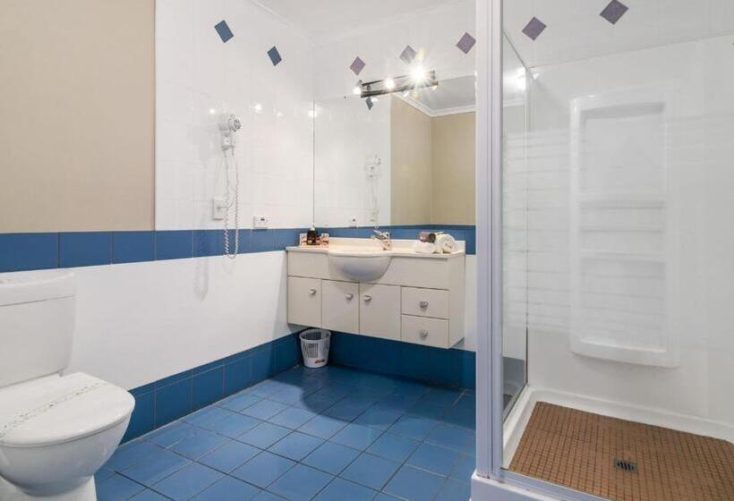 סטודיו אקונומי, Asure Prince Motor Lodge