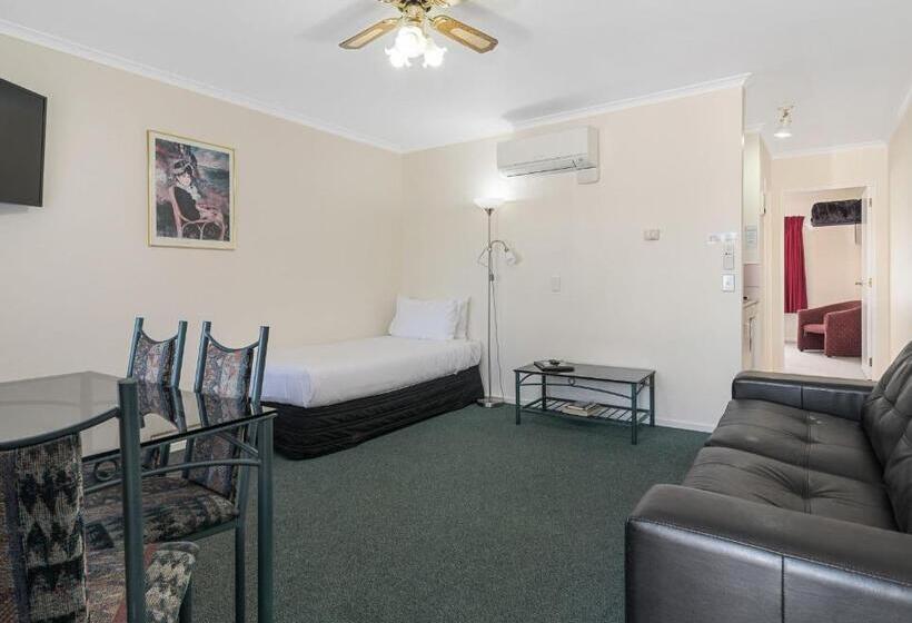 סוויטה, Asure Prince Motor Lodge