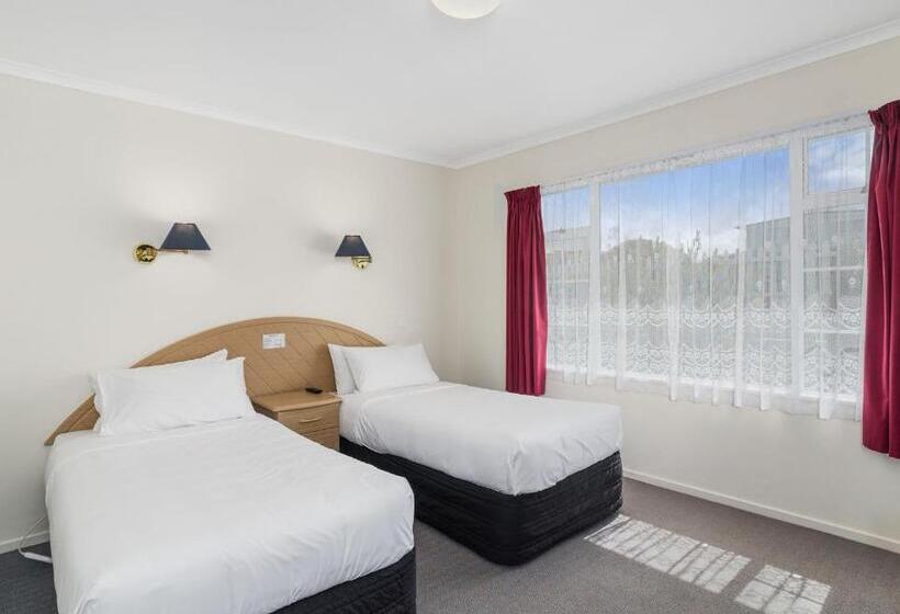 סוויטה משפחתית, Asure Prince Motor Lodge