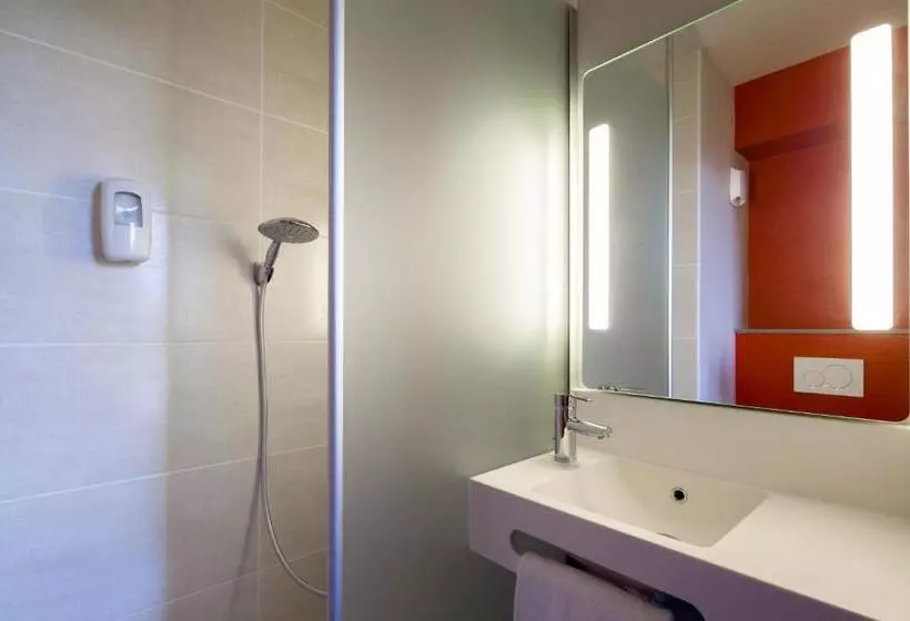 身障者適用スタンダードルーム, B&b Hotel Orly Chevilly Marché International