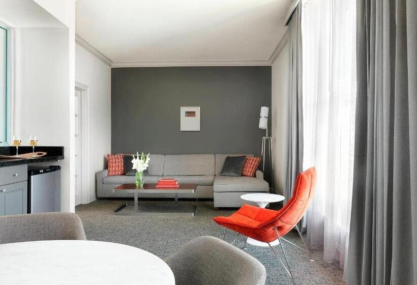 سوئیت با تخت بزرگ, Courtyard St. Louis Downtown/convention Center