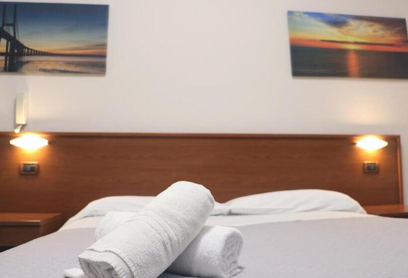 海景标准间带阳台, Lora Rda Luxury