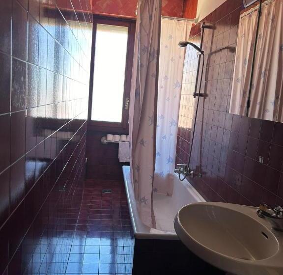 带1个卧室的带海景的公寓, Lora Rda Luxury