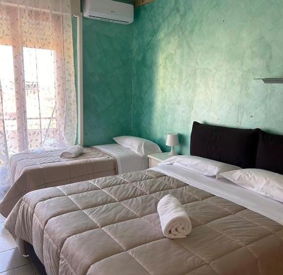 带1个卧室的带海景的公寓, Lora Rda Luxury