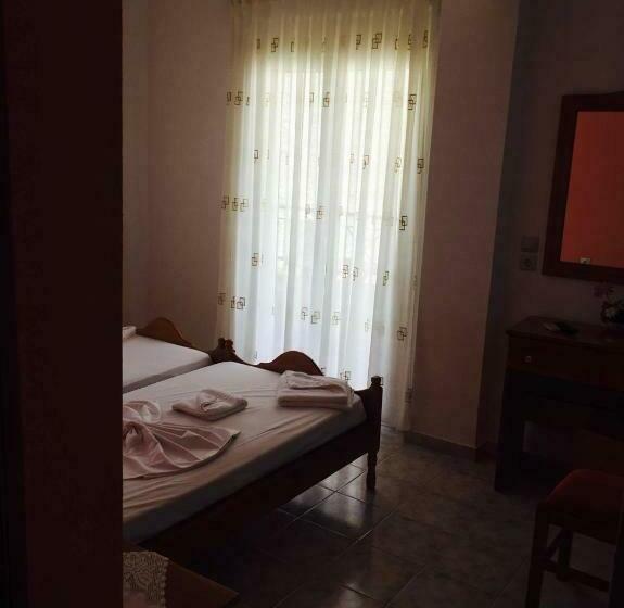 스탠다드 룸 가든 전망, Papagalos