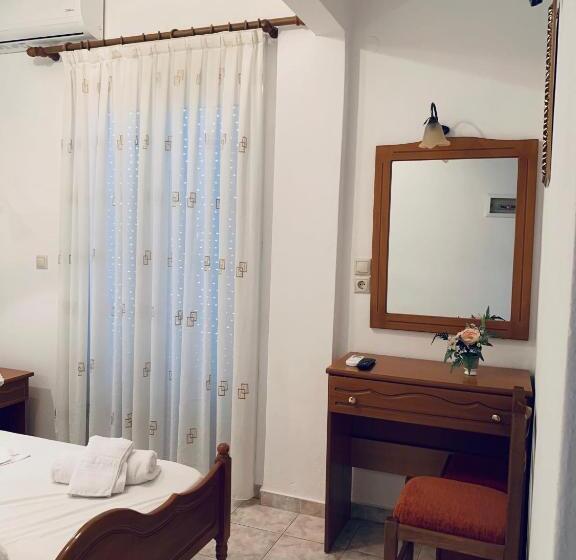 스탠다드 룸 가든 전망, Papagalos