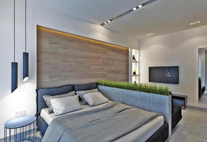 정원 전망 디럭스 3인룸, Papagalos