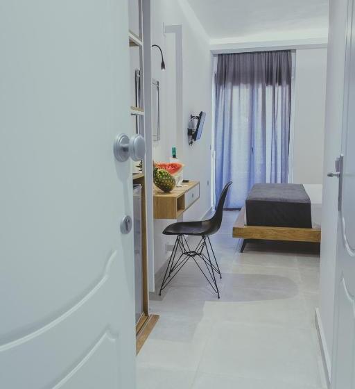 디럭스 룸 바다 전망, Papagalos