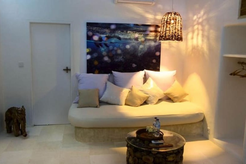 جناح, Sal Secret Spot