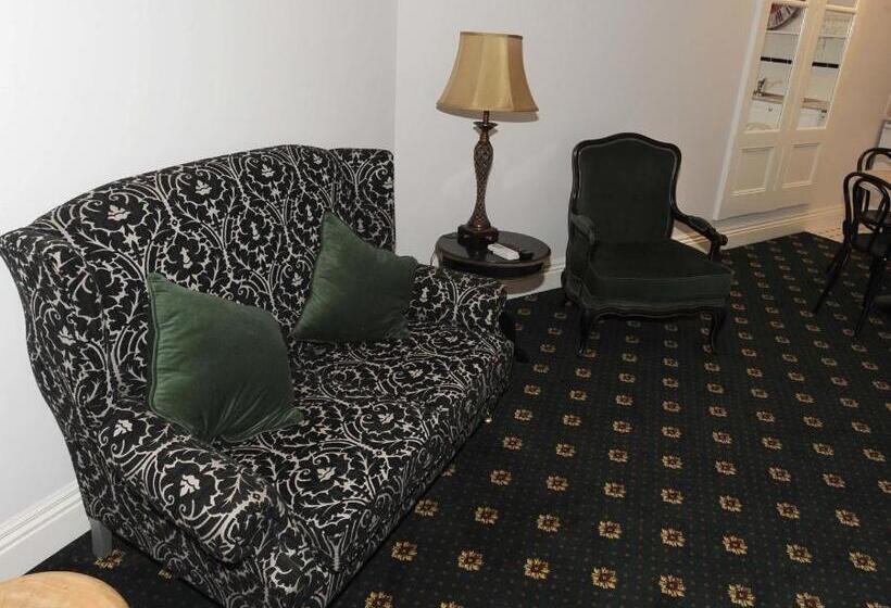 キングサイズベッドのデラックススイート, The Yarrawonga