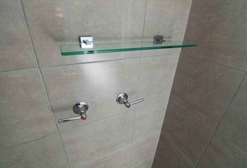 Номер Стандарт, Mayfair Motel