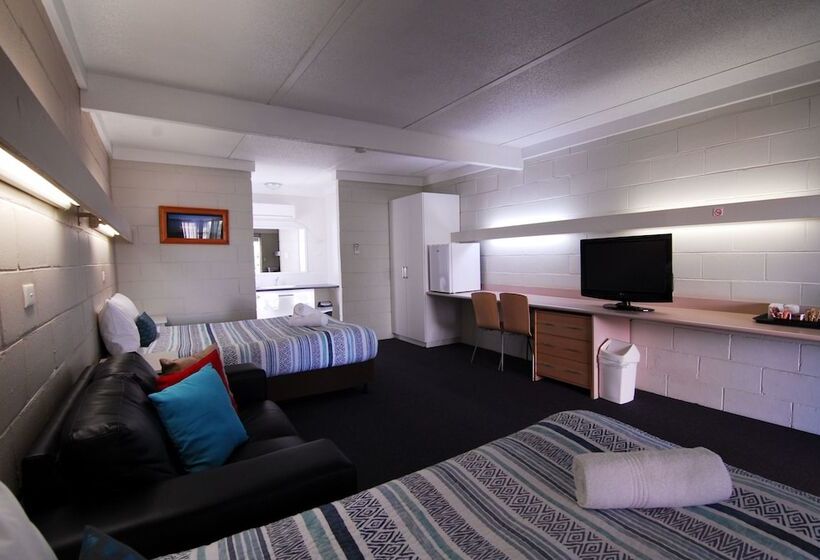 חדר סטנדרט, Mayfair Motel