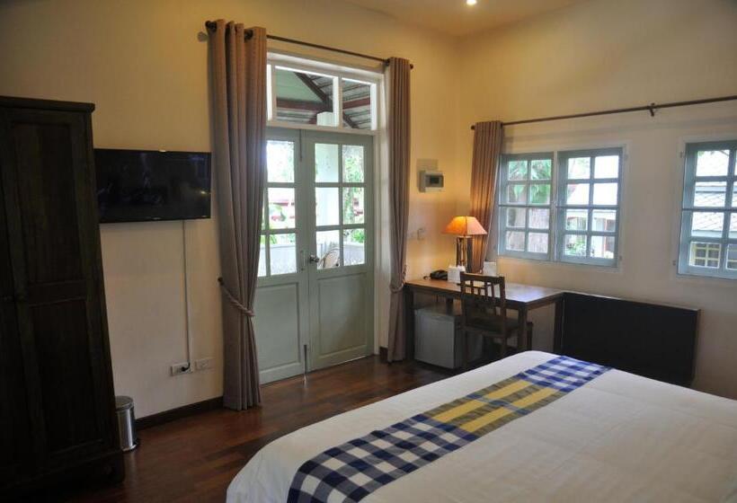 스탠다드 룸 킹사이즈 침대, Monoceros Resort