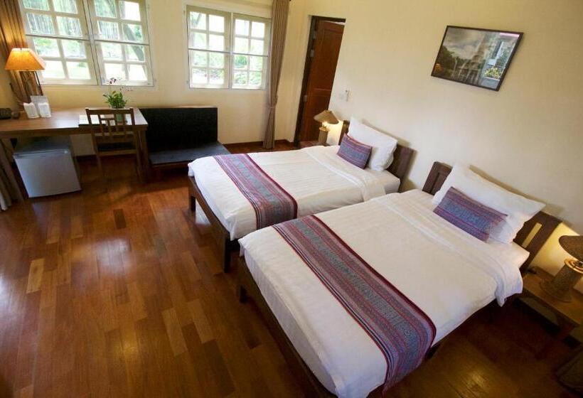 디럭스 룸, Monoceros Resort