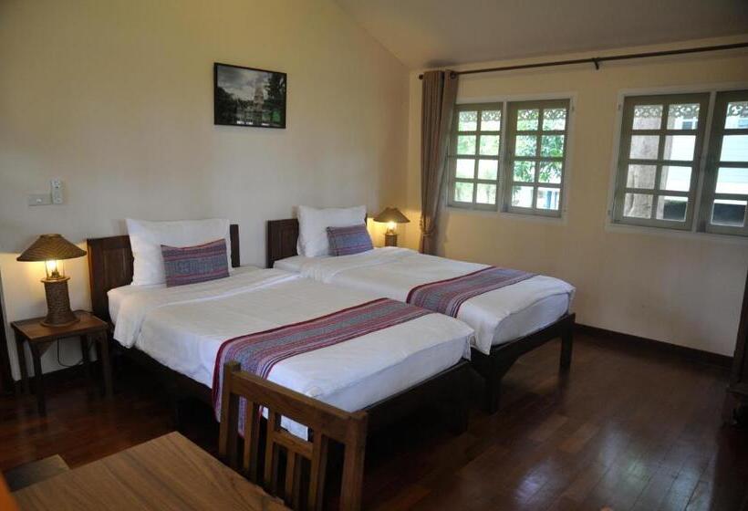 디럭스 룸, Monoceros Resort