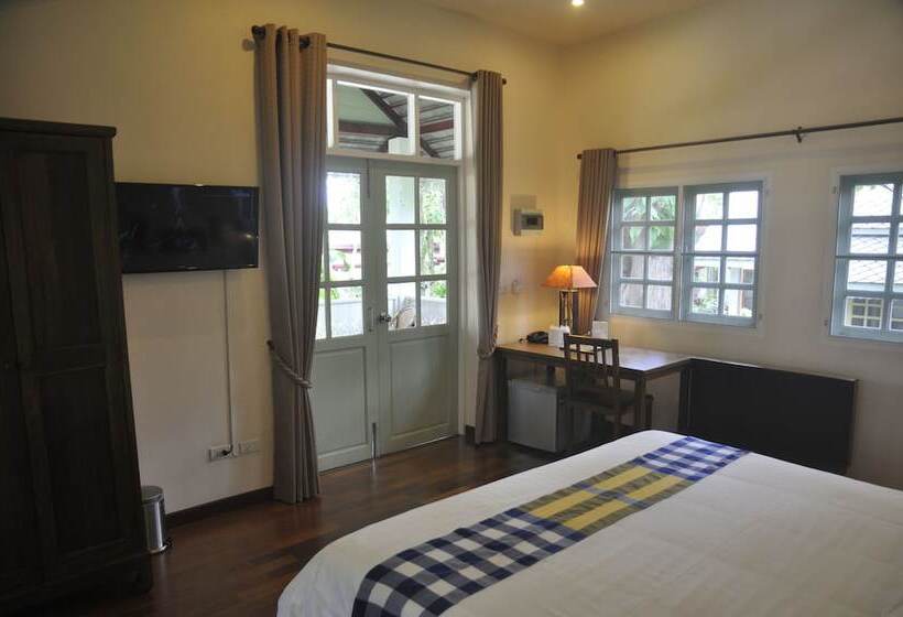 디럭스 룸, Monoceros Resort