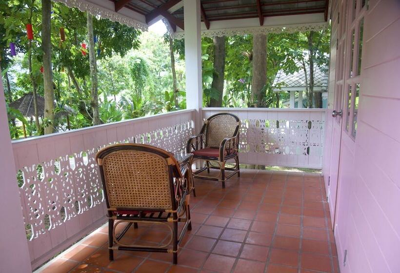 디럭스 룸, Monoceros Resort