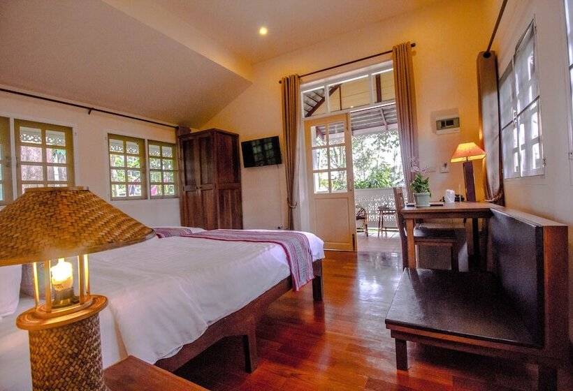 디럭스 룸, Monoceros Resort