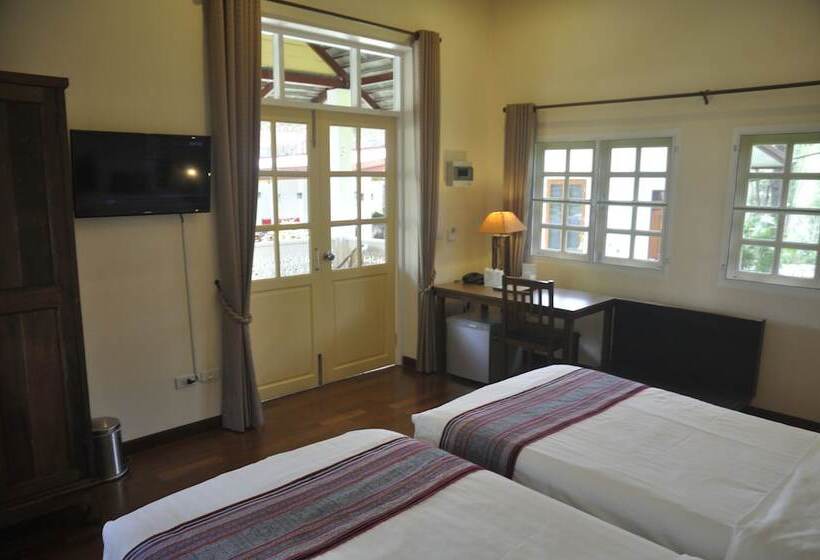اتاق لوکس, Monoceros Resort