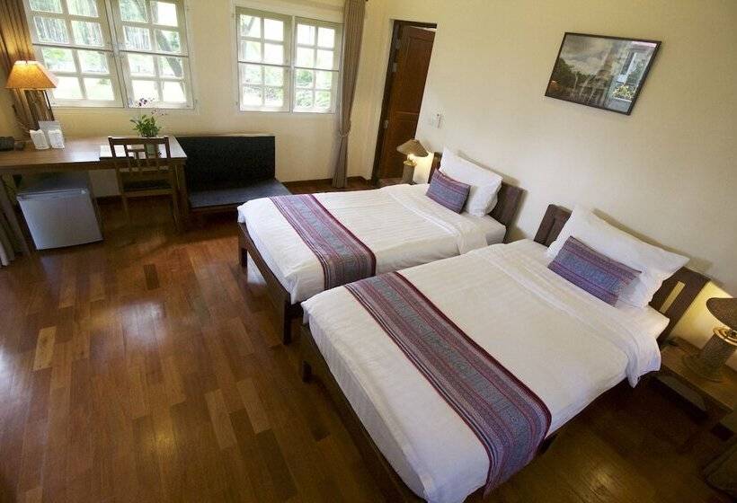 디럭스 룸, Monoceros Resort