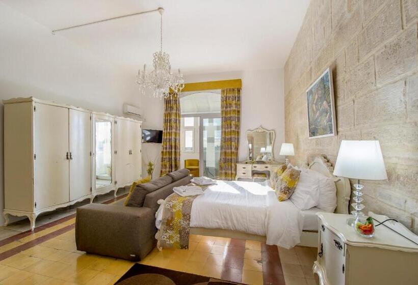 اتاق استاندارد با چشم‌انداز, Point De Vue Guesthouse