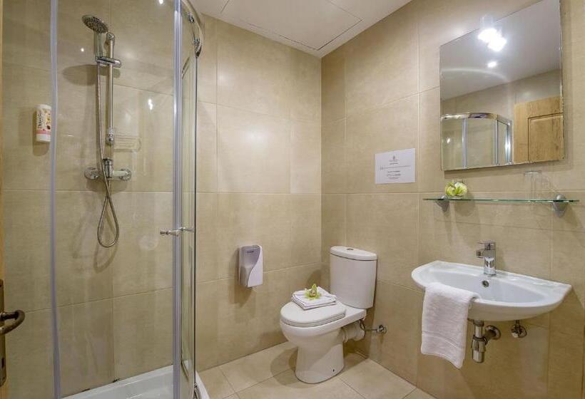 اتاق سوپریور, Point De Vue Guesthouse