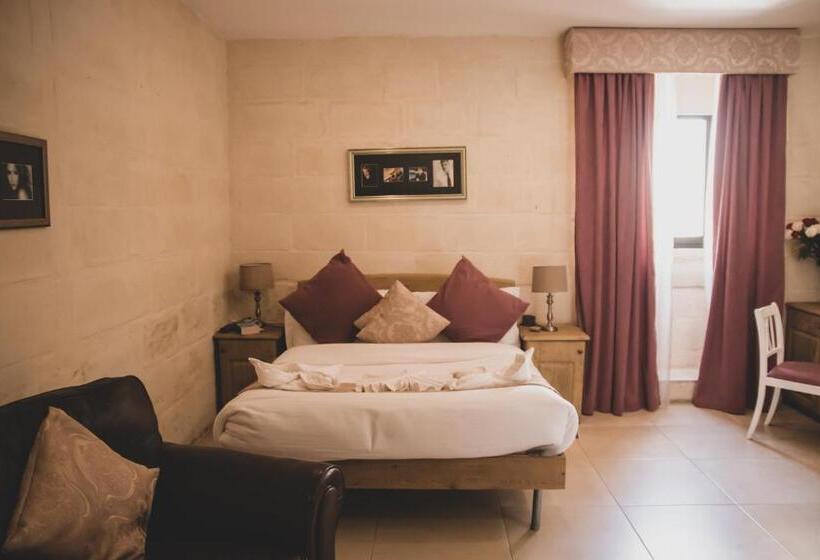 اتاق سوپریور, Point De Vue Guesthouse