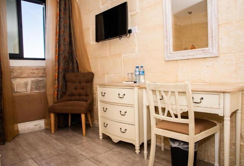 اتاق سوپریور, Point De Vue Guesthouse