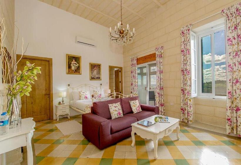 سوییت لوکس, Point De Vue Guesthouse