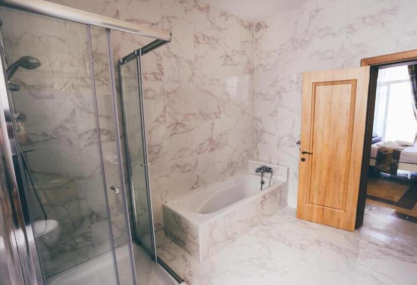 اتاق استاندارد با چشم‌انداز, Point De Vue Guesthouse