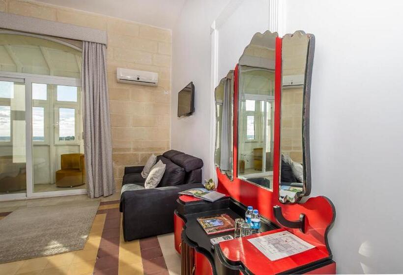 اتاق استاندارد با چشم‌انداز, Point De Vue Guesthouse