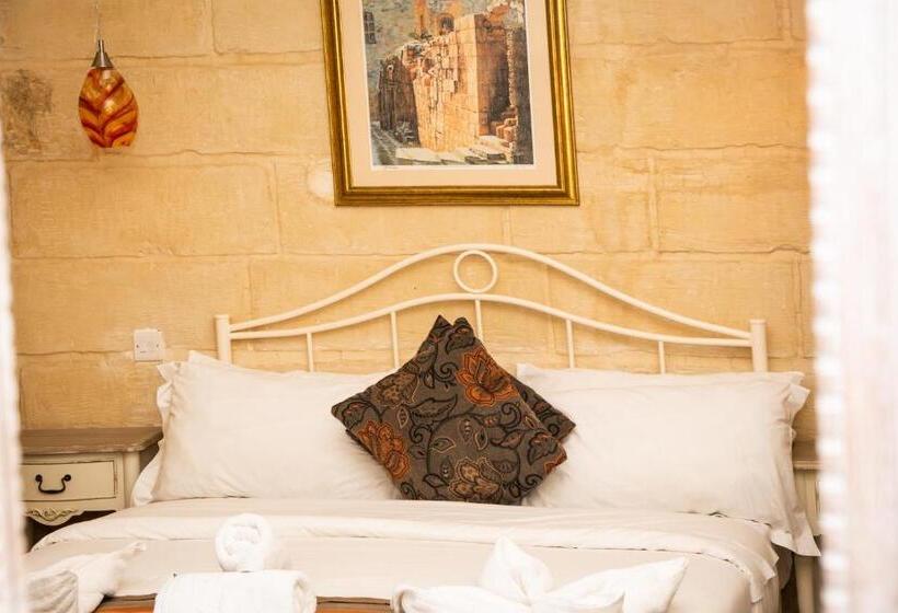 اتاق سوپریور, Point De Vue Guesthouse