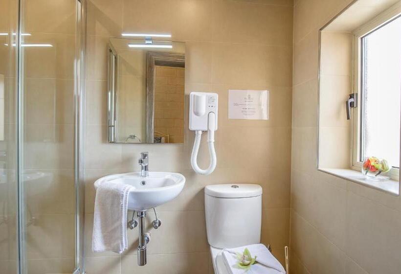 اتاق سوپریور, Point De Vue Guesthouse