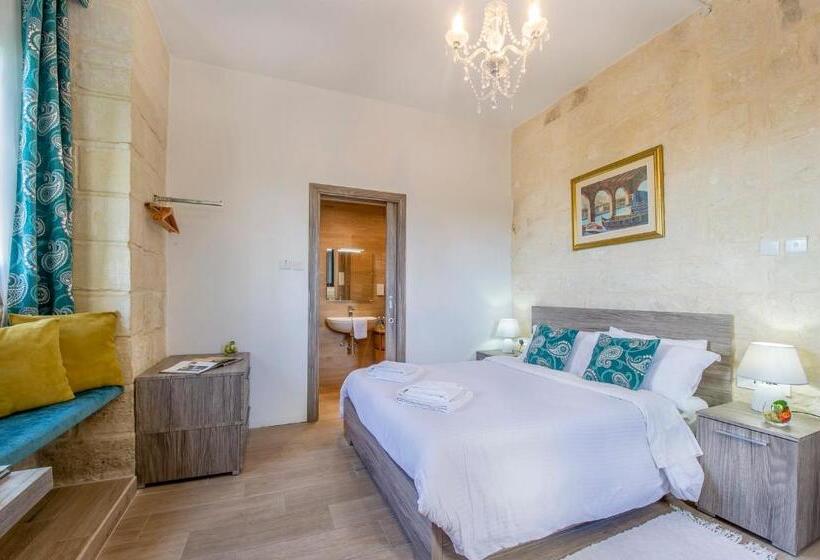 اتاق سوپریور, Point De Vue Guesthouse