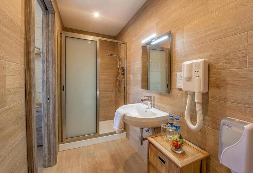 اتاق سوپریور, Point De Vue Guesthouse