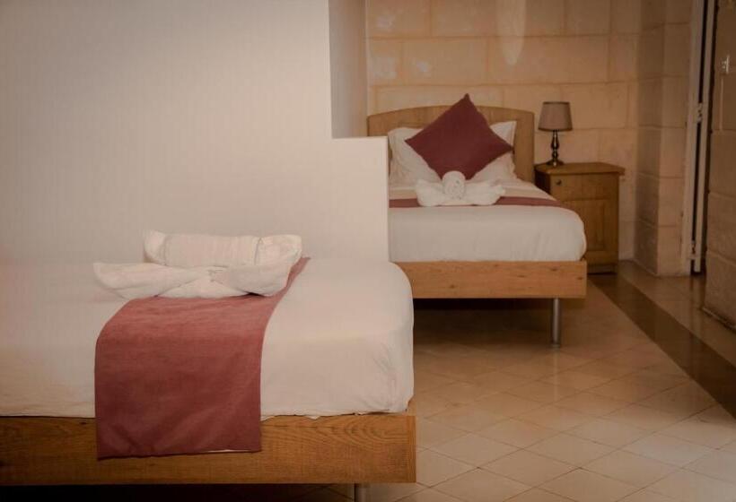 اتاق استاندارد, Point De Vue Guesthouse