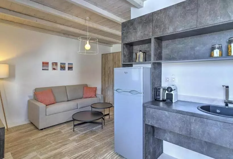 آپارتمان 1 خوابه اینتریور, Senses Villas