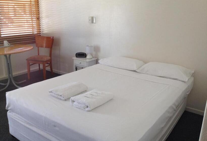 Номер Стандарт, Shell Motel